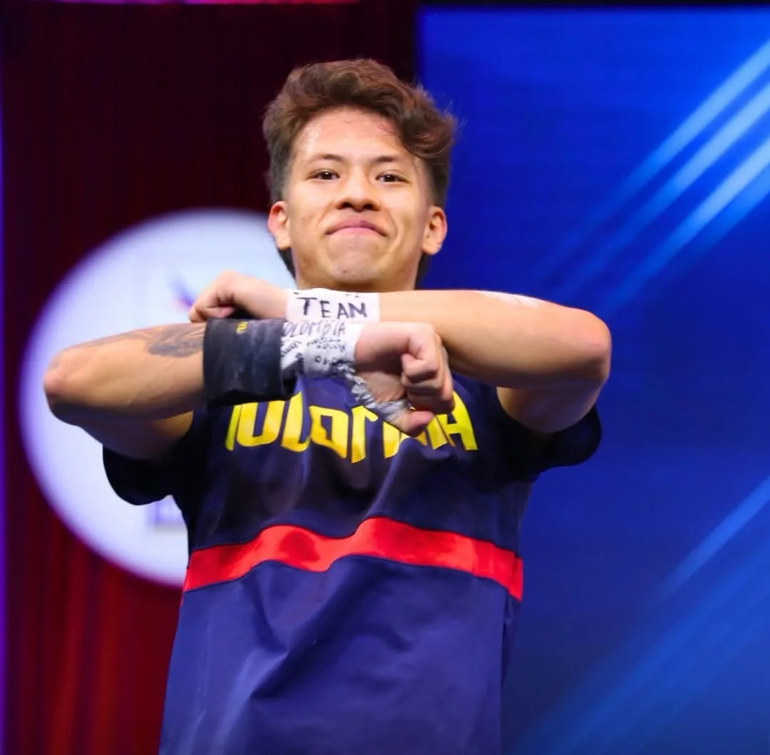 Jhoset Parra con la Selección Colombia de porrismo: team colombia en el tapete